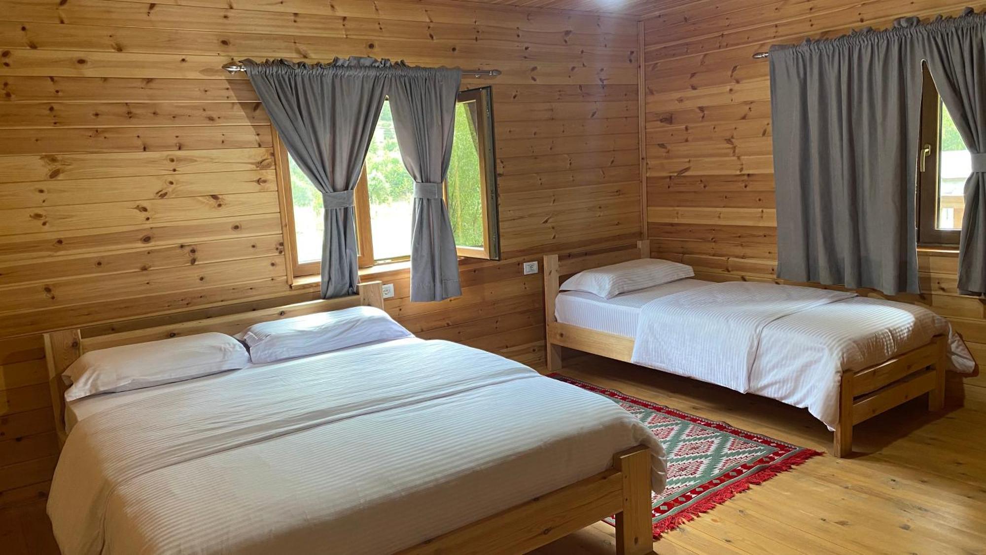 Bujtina Leke Gerla Hotel Theth Exterior photo
